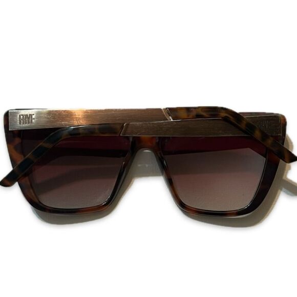 Frye Pauline Tortoise Cat Eye Sunglasses - Brown Gradient main image 6